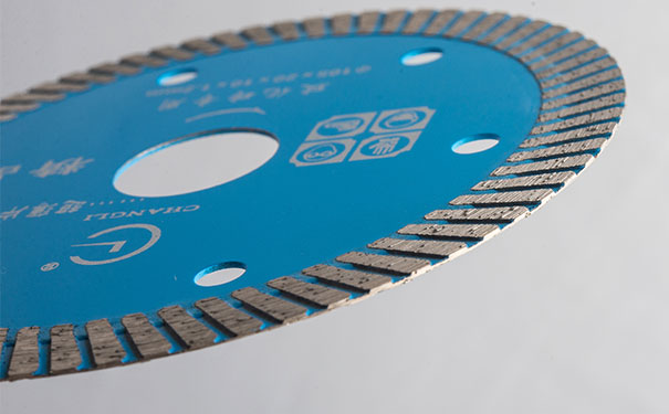 超薄金剛石鋸片在切割的時可以起到什麼作用？