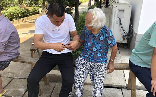 愛滿福利院，湖北昌利員工端午節前送溫暖