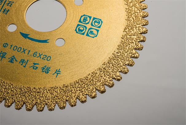 金剛石鋸片加工的金剛石瓷磚具有哪些優點呢