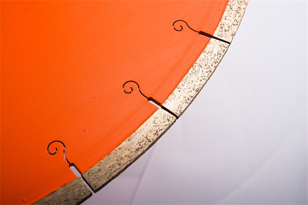 被大理石鋸片切割的無孔大理石的安裝技術